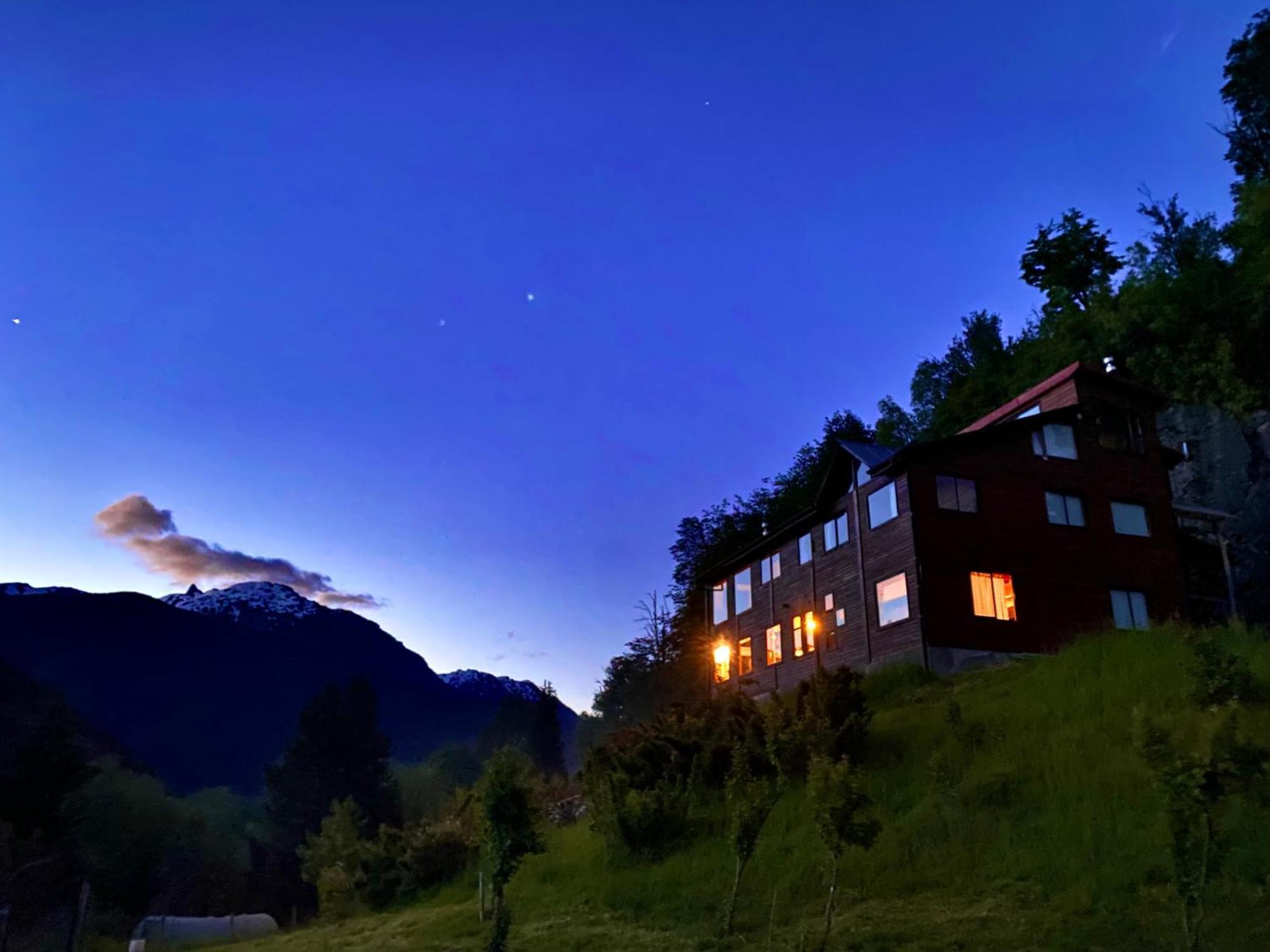 Hostal Las Natalias Futaleufú Zewnętrze zdjęcie
